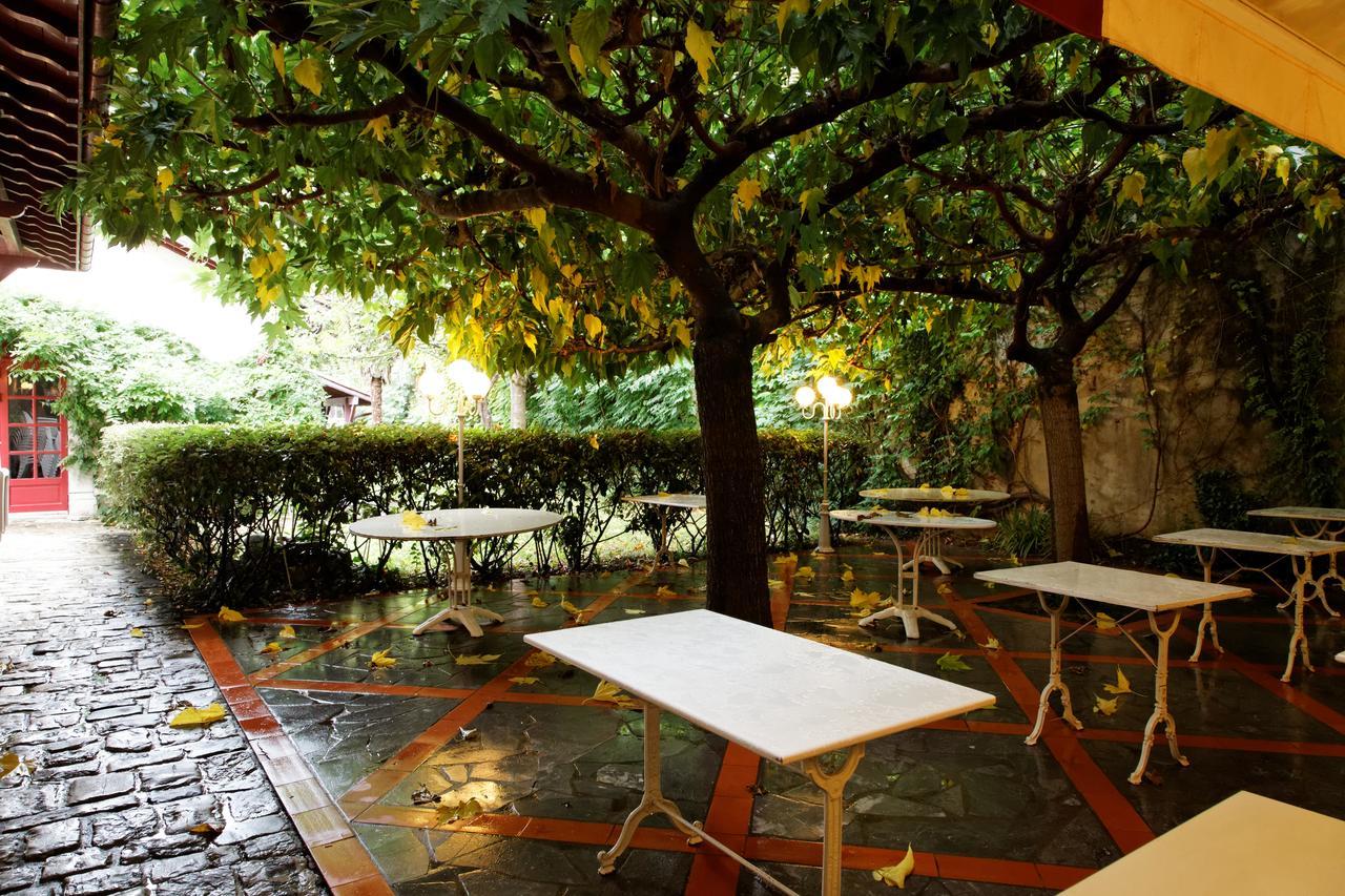 Hotel-Restaurant De La Paix Saint-Palais  Exteriör bild