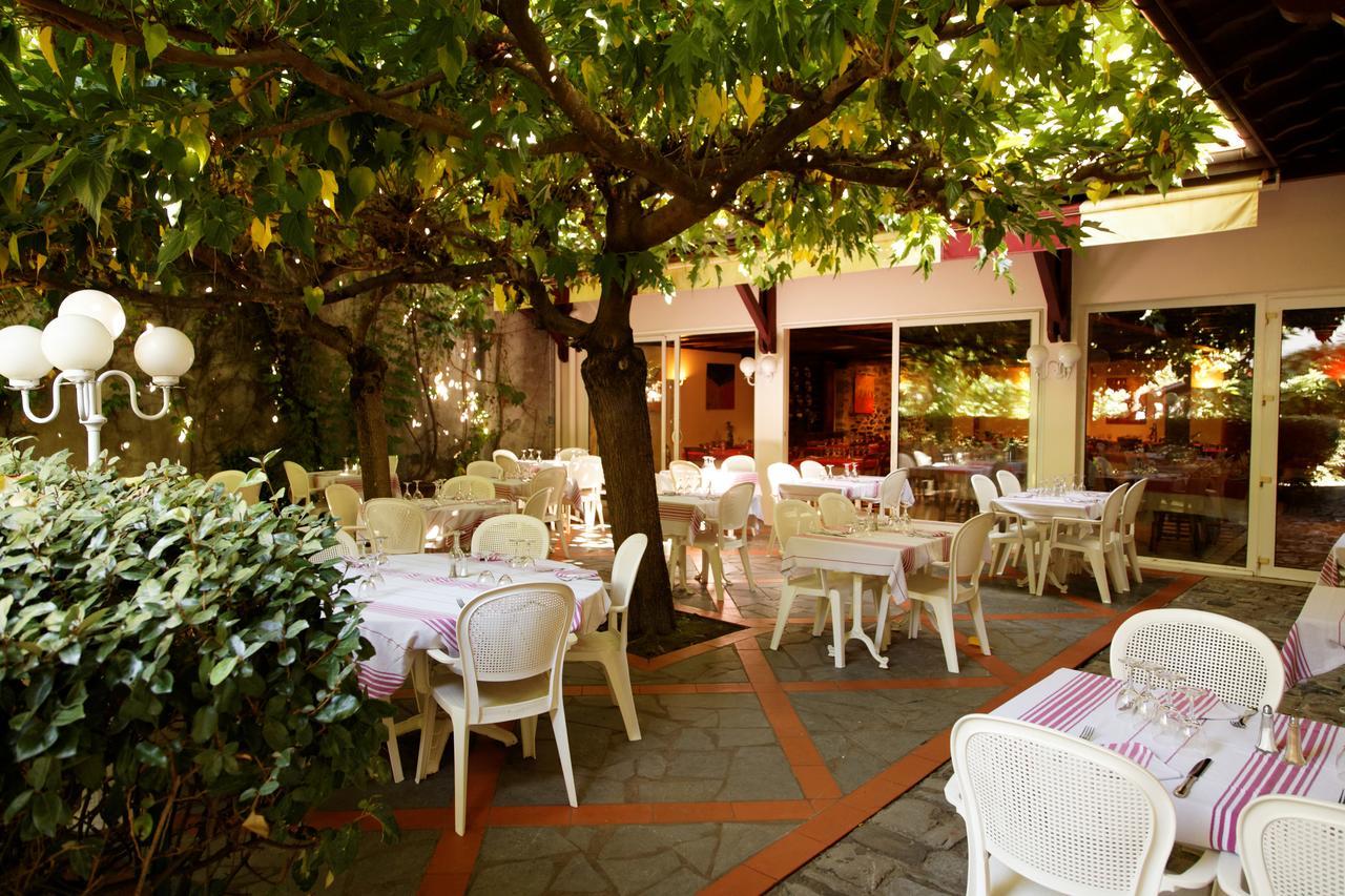 Hotel-Restaurant De La Paix Saint-Palais  Exteriör bild
